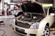 Ward's Hi-Way Auto Body - Repair and Service