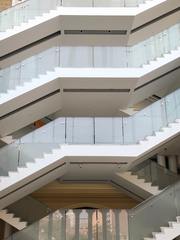 Invest in the Best Quality Glass Railings in Toronto | Shower Lagoon